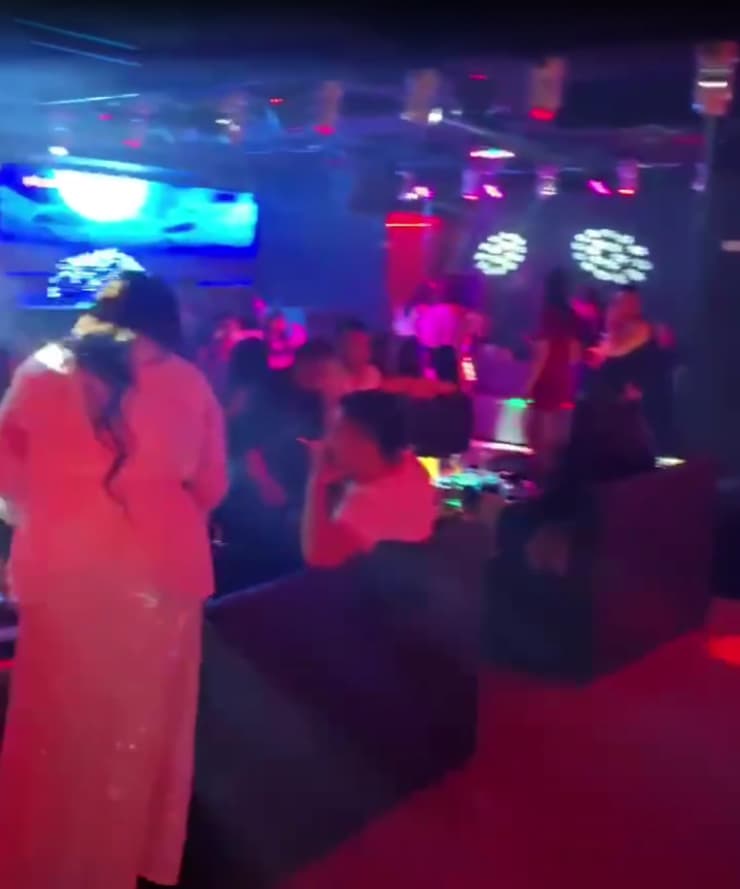 商K的爱情到电梯口，莎莎舞的爱